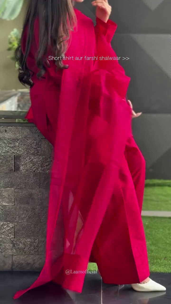 Women Solid Straight Regular Kurta With Palazzos & Dupatta Kurta Sets - Image 8