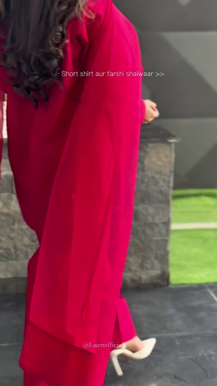 Women Solid Straight Regular Kurta With Palazzos & Dupatta Kurta Sets - Image 4