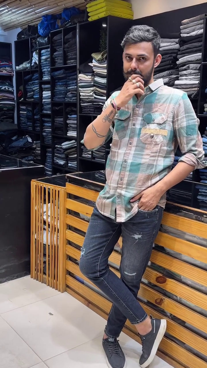 Men Tartan Checked Spread Collar Casual Shirt - Image 3