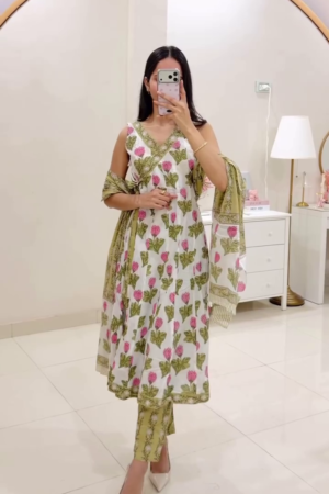 Women’s Floral Print Long Kurti with Pants