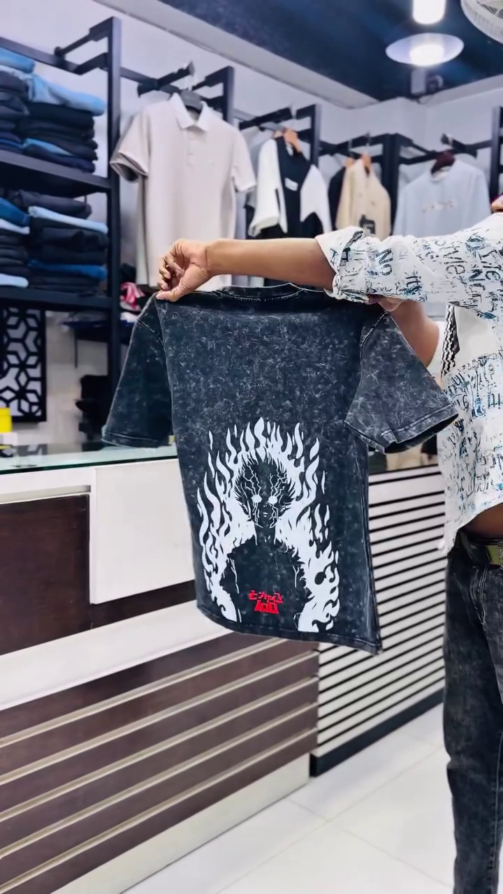 Men’s Grey Printed T-Shirt - Image 2