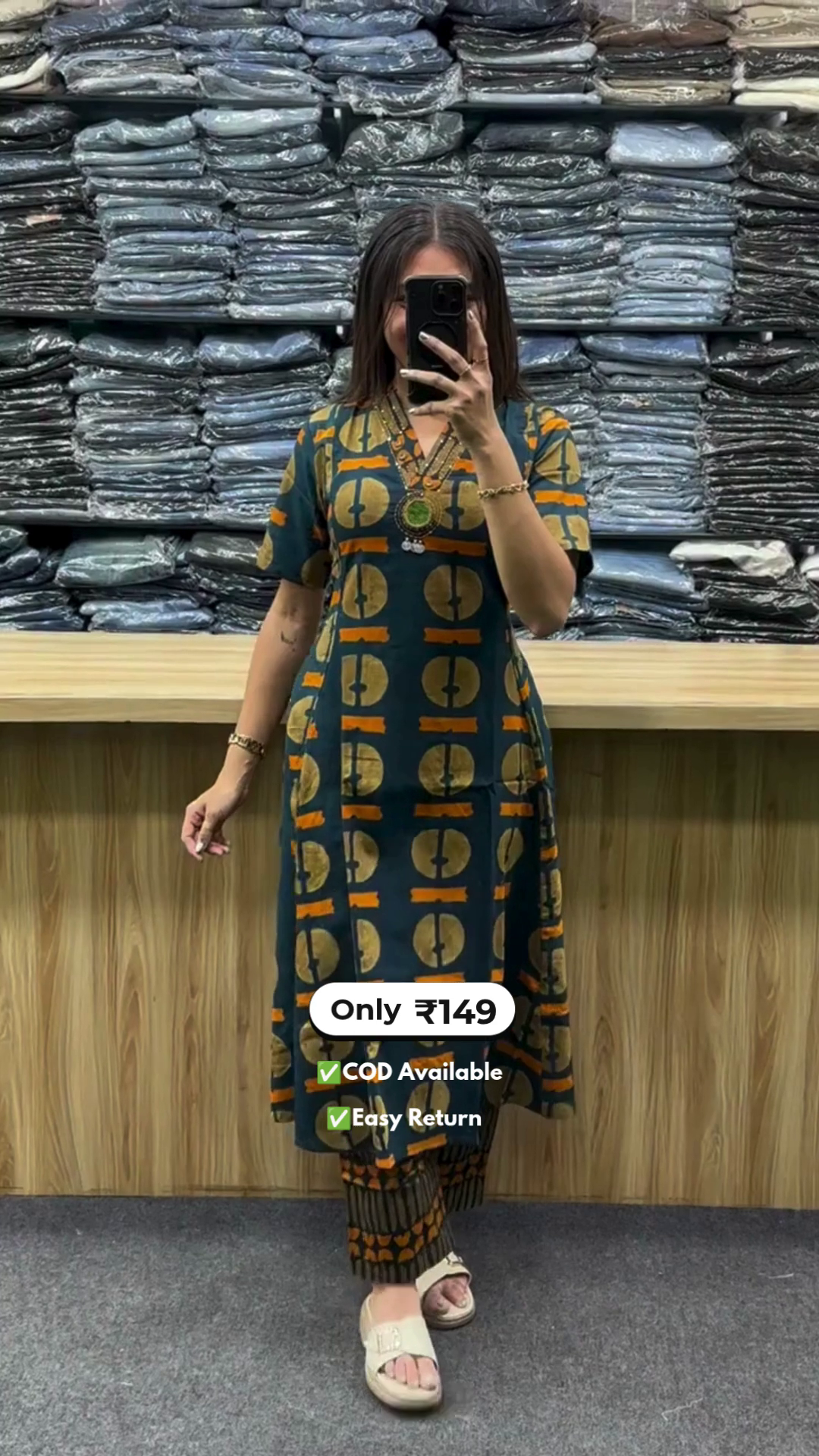 Stylish Women’s Half Sleeves Printed Kurta Set