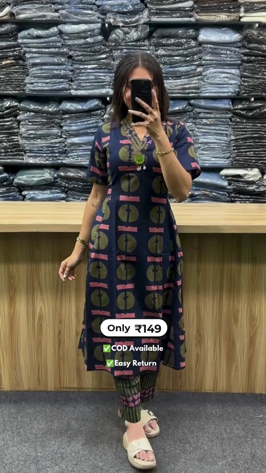Stylish Women’s Half Sleeves Printed Kurta Set - Image 2